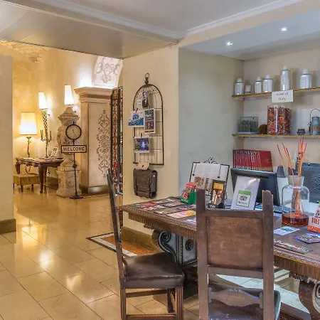 Select Via Veneto 4* Rome