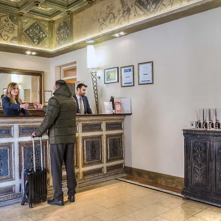 Select Via Veneto Szálloda