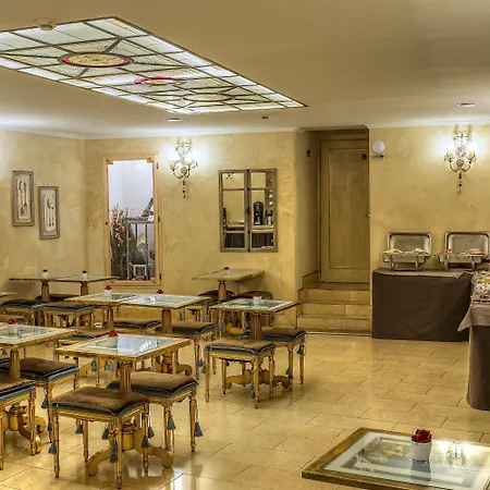 Szálloda Select Via Veneto 4*