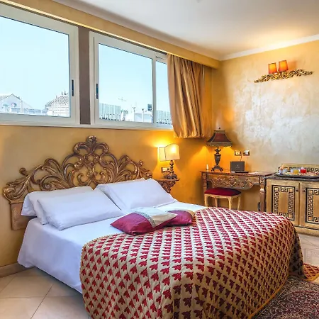 Select Via Veneto 4*