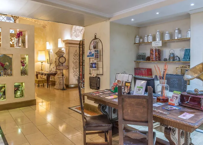 Select Via Veneto 4* Rome