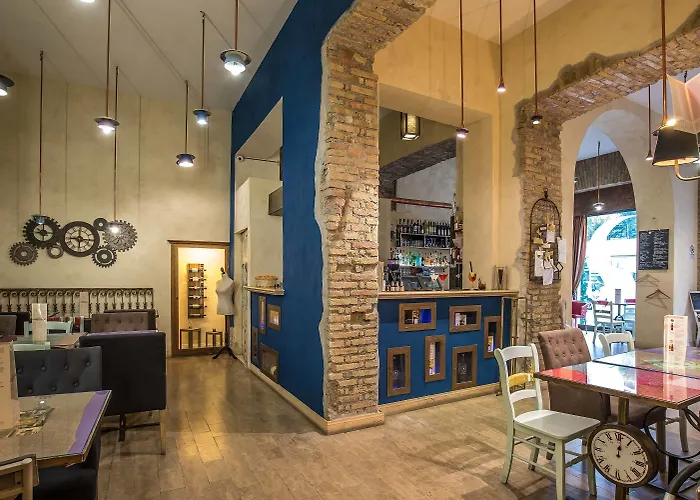 Select Via Veneto 4* Rome