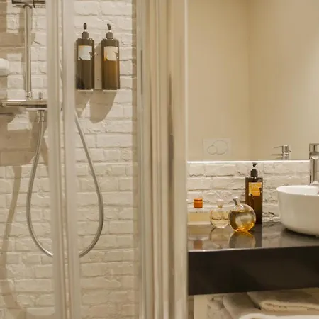 Select Via Veneto 4* Rome