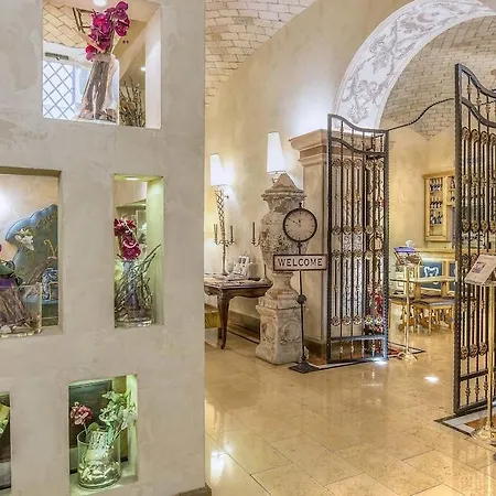 Select Via Veneto Hotel 4*